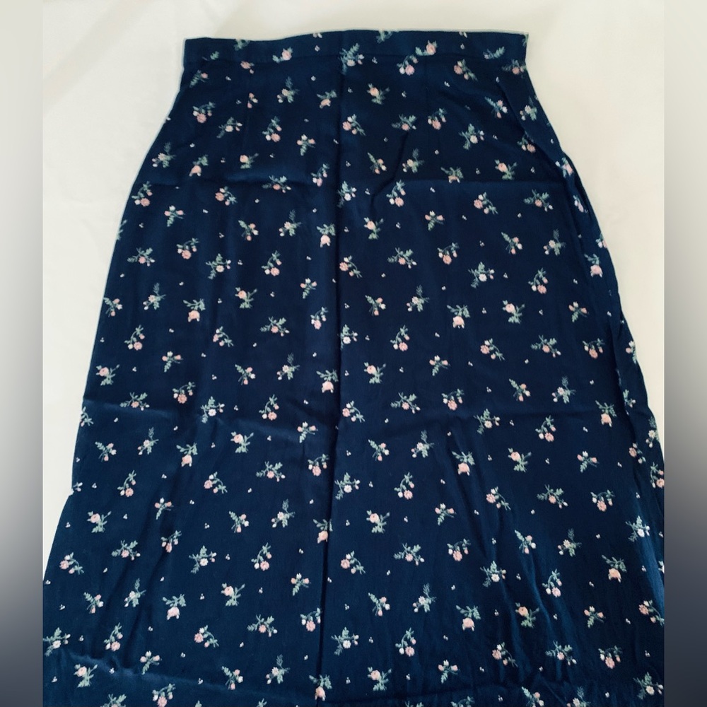 EUC Skirt: Maxi, Floral on Navy, Side Zip, A-Line, Vintage